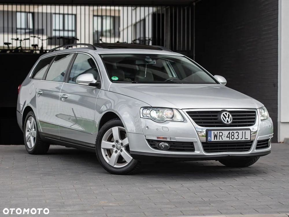 Volkswagen Passat - 1