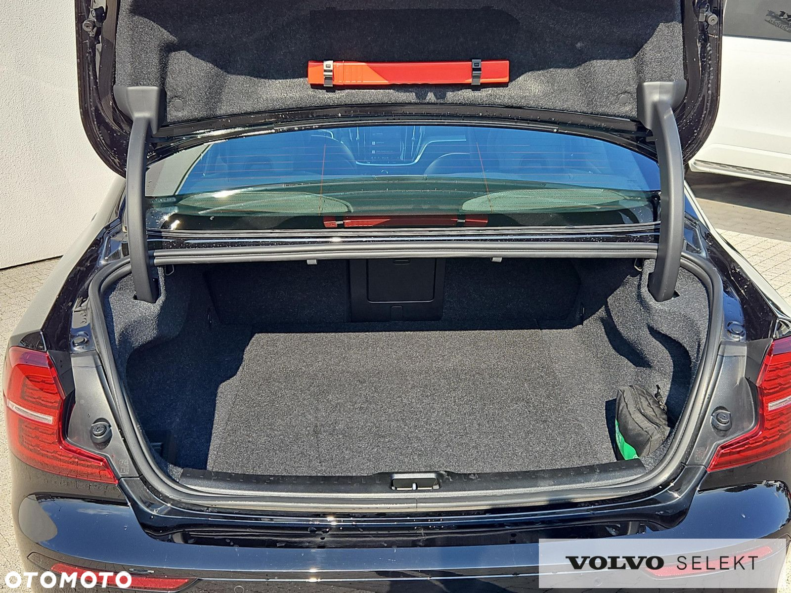 Volvo S60 B5 B AWD Plus Dark - 31