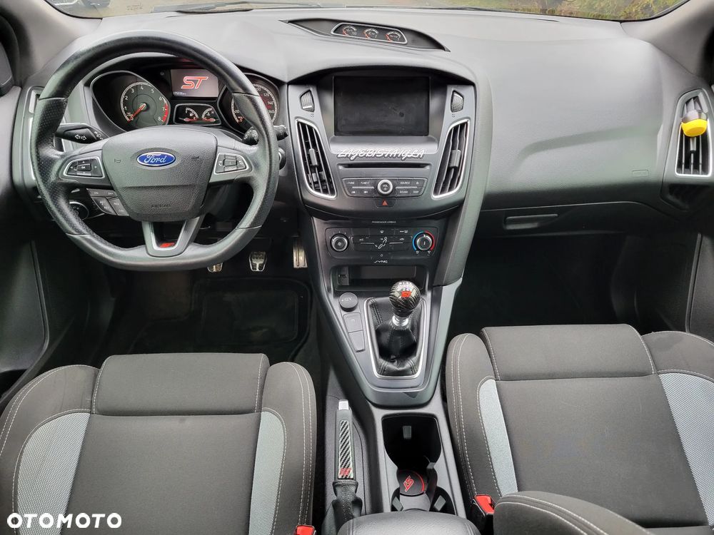 Ford Focus 2.0 EcoBoost ST-2 - 14