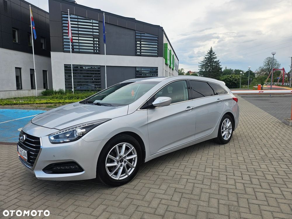 Hyundai i40 Kombi blue 1.7 CRDi Family+ - 21