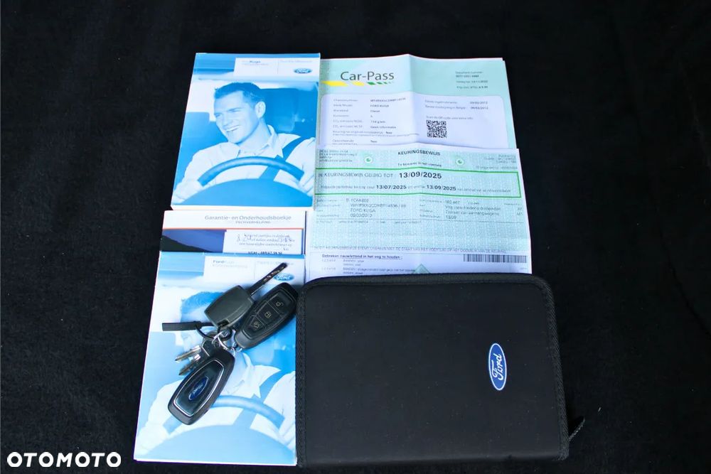 Ford Kuga 2.0 TDCi 2x4 Titanium - 30