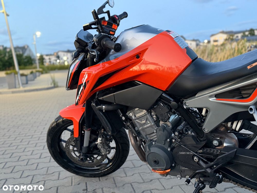 KTM Duke 790 - 2