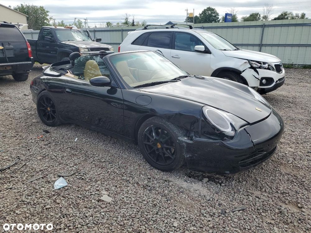 Porsche 911 Carrera - 24
