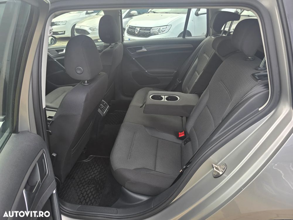 Volkswagen Golf 2.0 TDI DSG Comfortline - 32