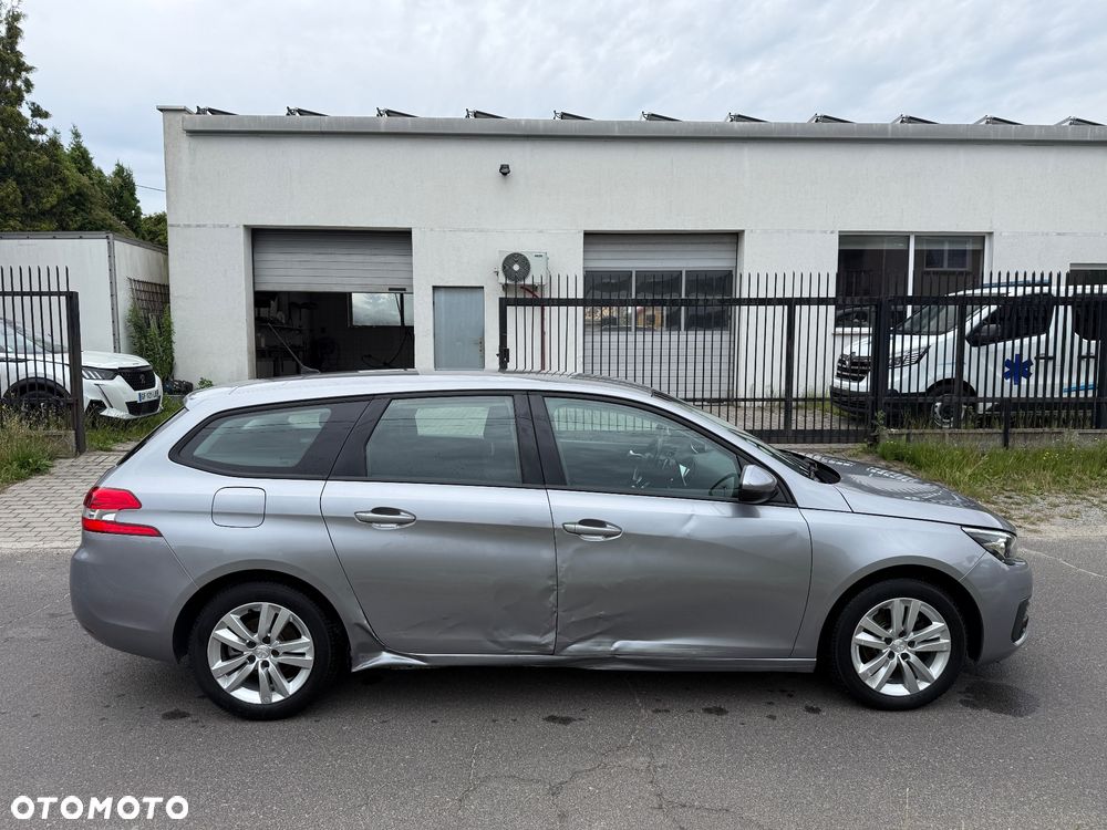 Peugeot 308 1.5 BlueHDi Active S&S EAT8 - 4