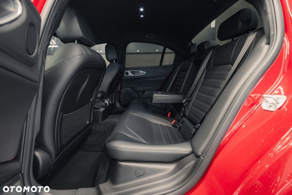 Alfa Romeo Giulia 2.0 Turbo Veloce Q4 - 15