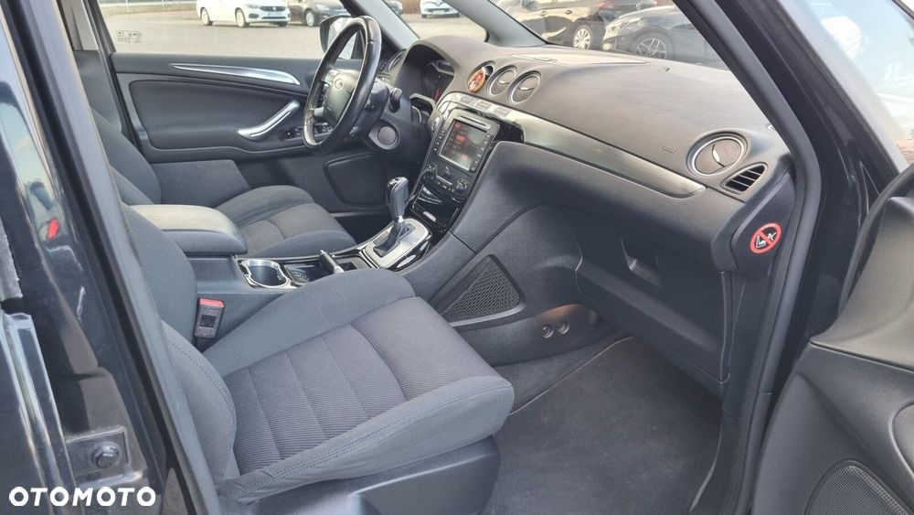 Ford S-Max - 10