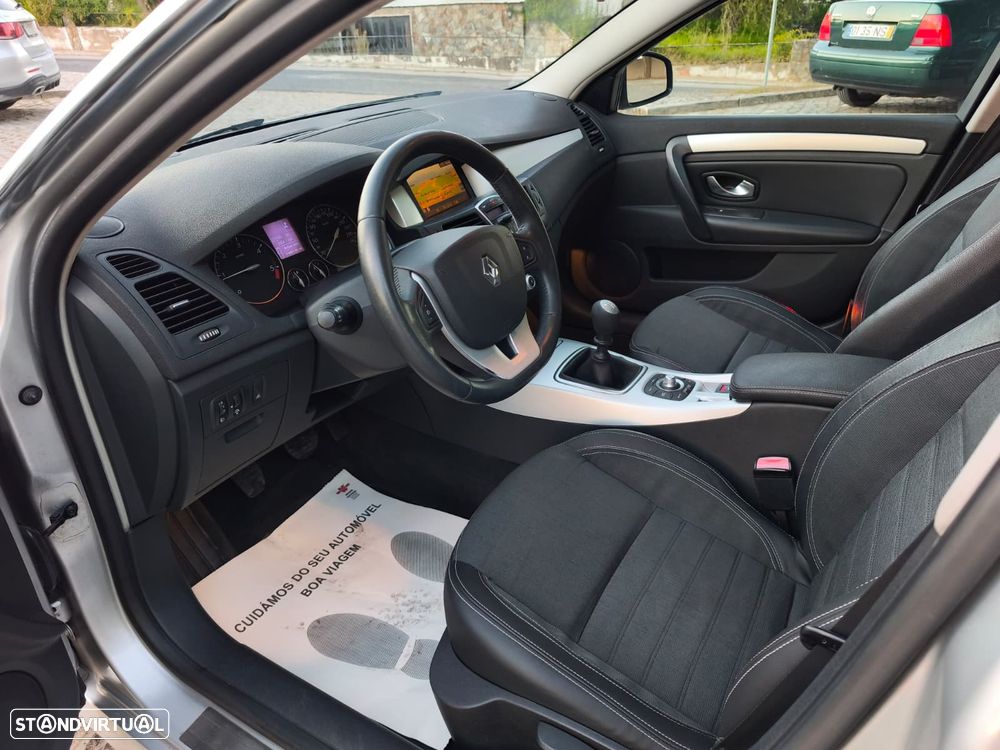 Renault Laguna 2.0 dCi Dynamique - 10