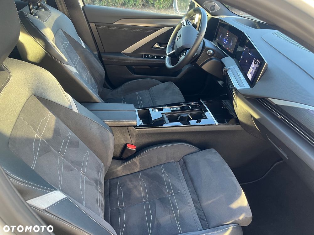Opel Astra 1.2 Turbo Automatik Business Elegance - 25