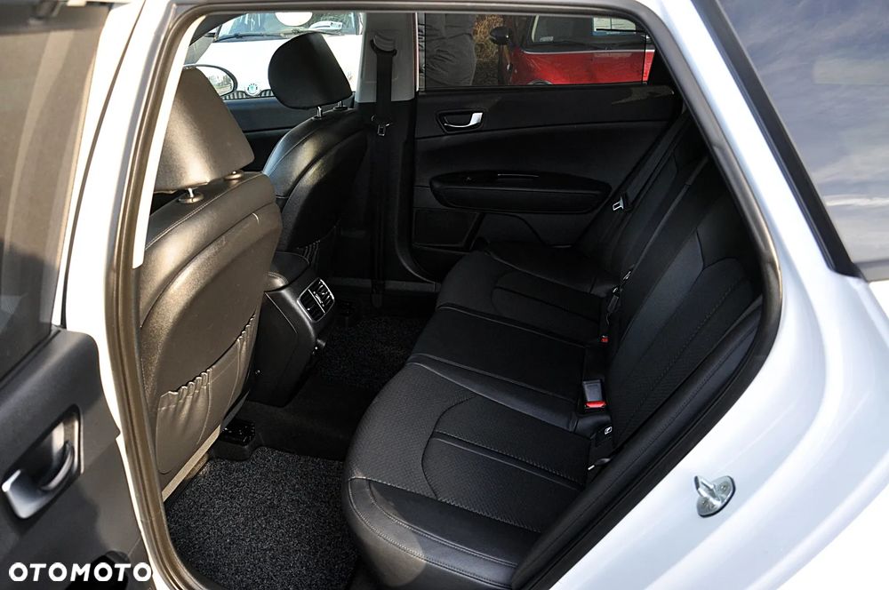 Kia Optima Sportagon 1.7 CRDI DCT Business Supreme - 28