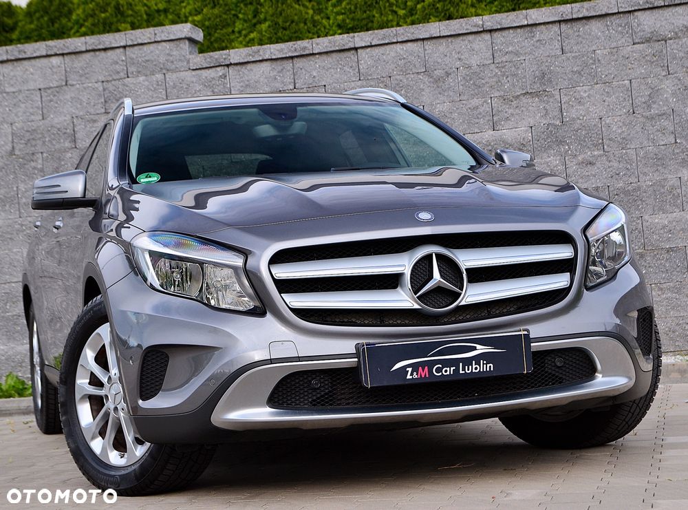 Mercedes-Benz GLA 200 Urban - 1