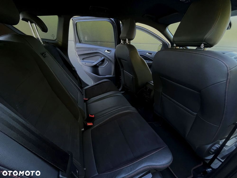 Ford Kuga 2.0 TDCi FWD ST-Line - 18