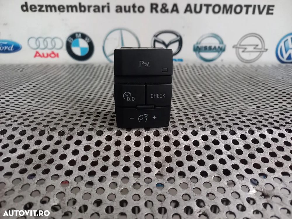 Butoane Buton Pilot Automat Tempomat Audi Q7 4L Cod 4LA - Dezmembrari Arad - 4