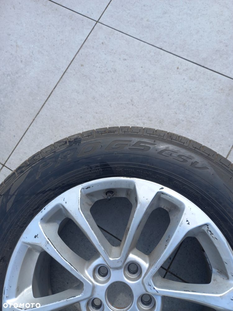 Opona z felgom - 3