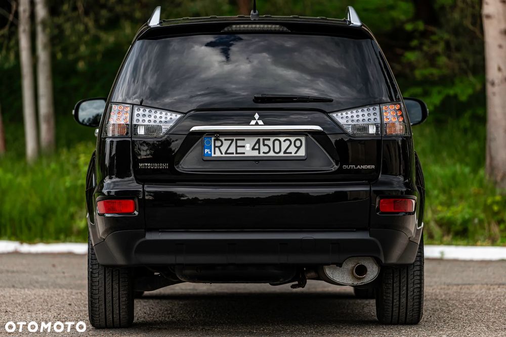 Mitsubishi Outlander - 16