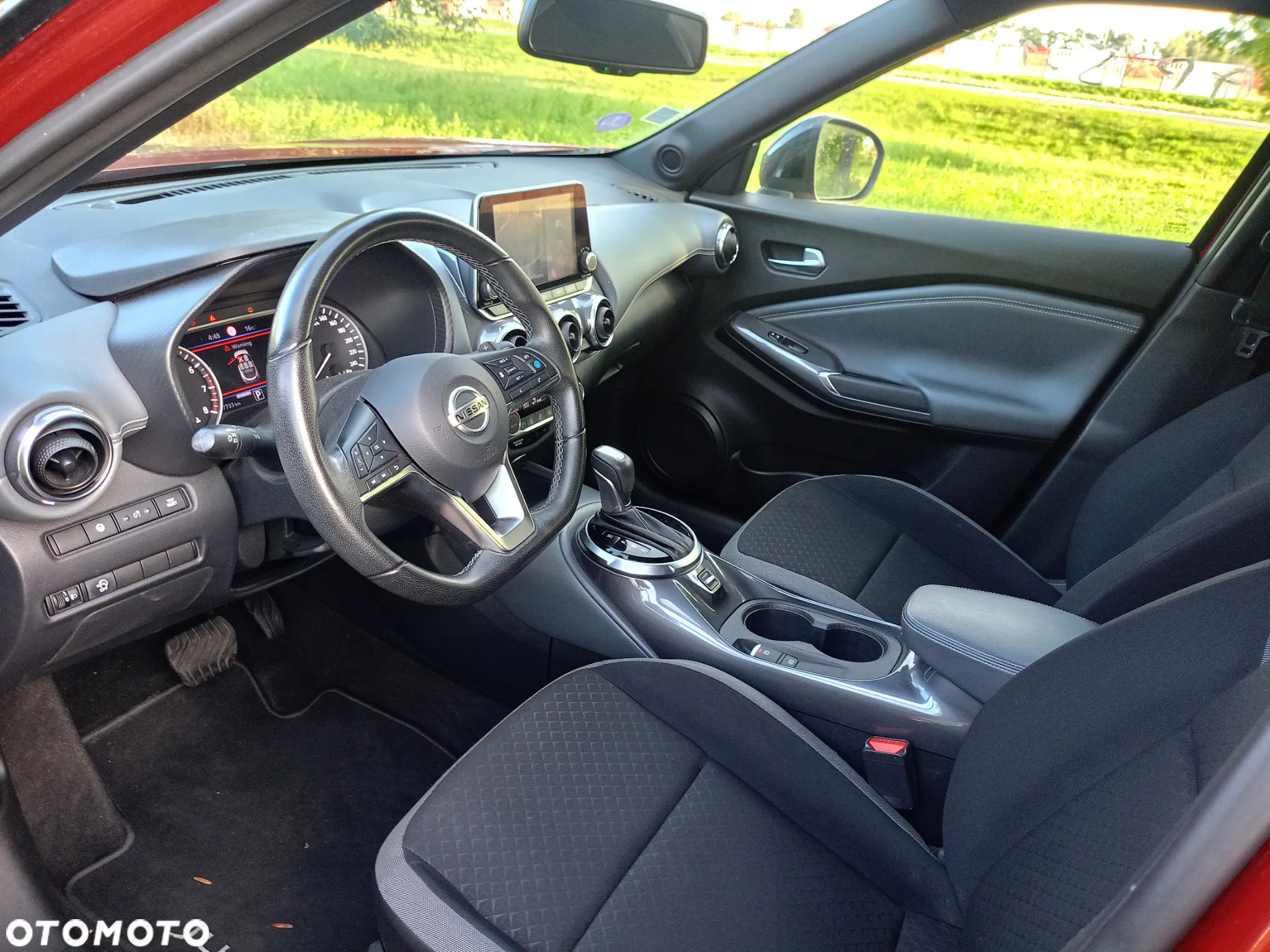 Nissan Juke 1.0 DIG-T DCT N-Connecta - 9