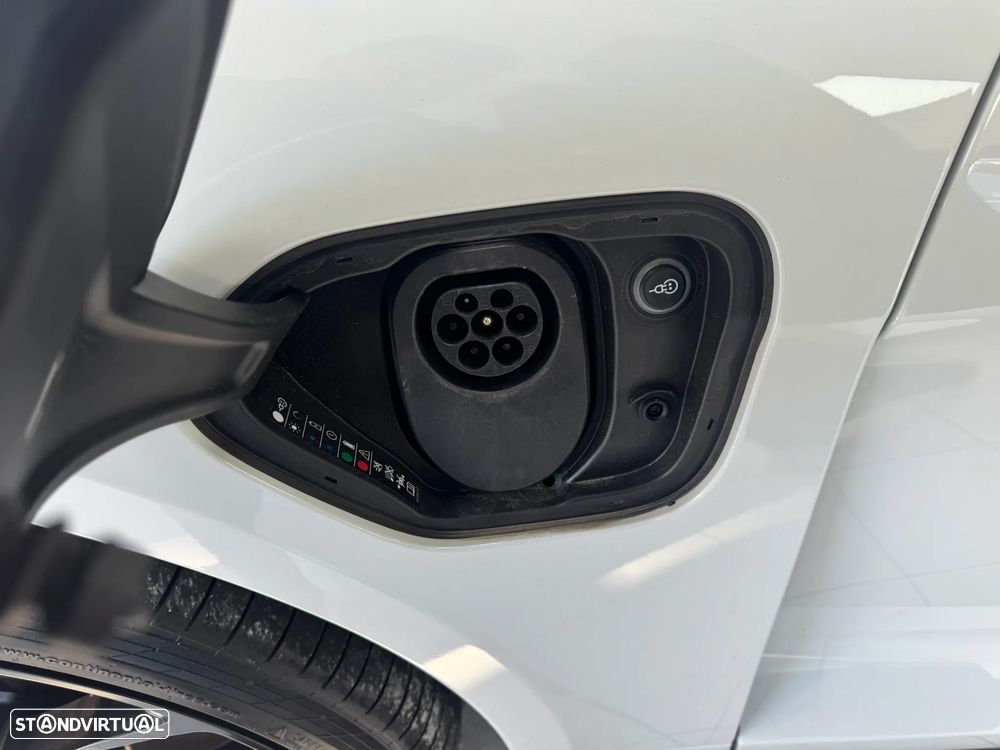 Porsche Taycan Bateria Performance Plus - 11