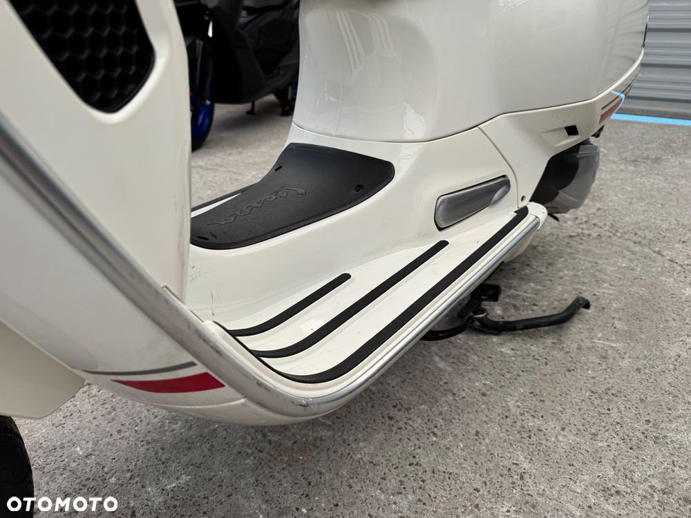 Vespa GTS - 20