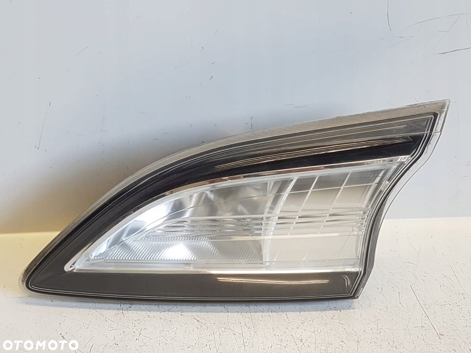MAZDA 3 09-13 LAMPA PRAWA TYŁ TYLNA W KLAPĘ EUROPA - 1