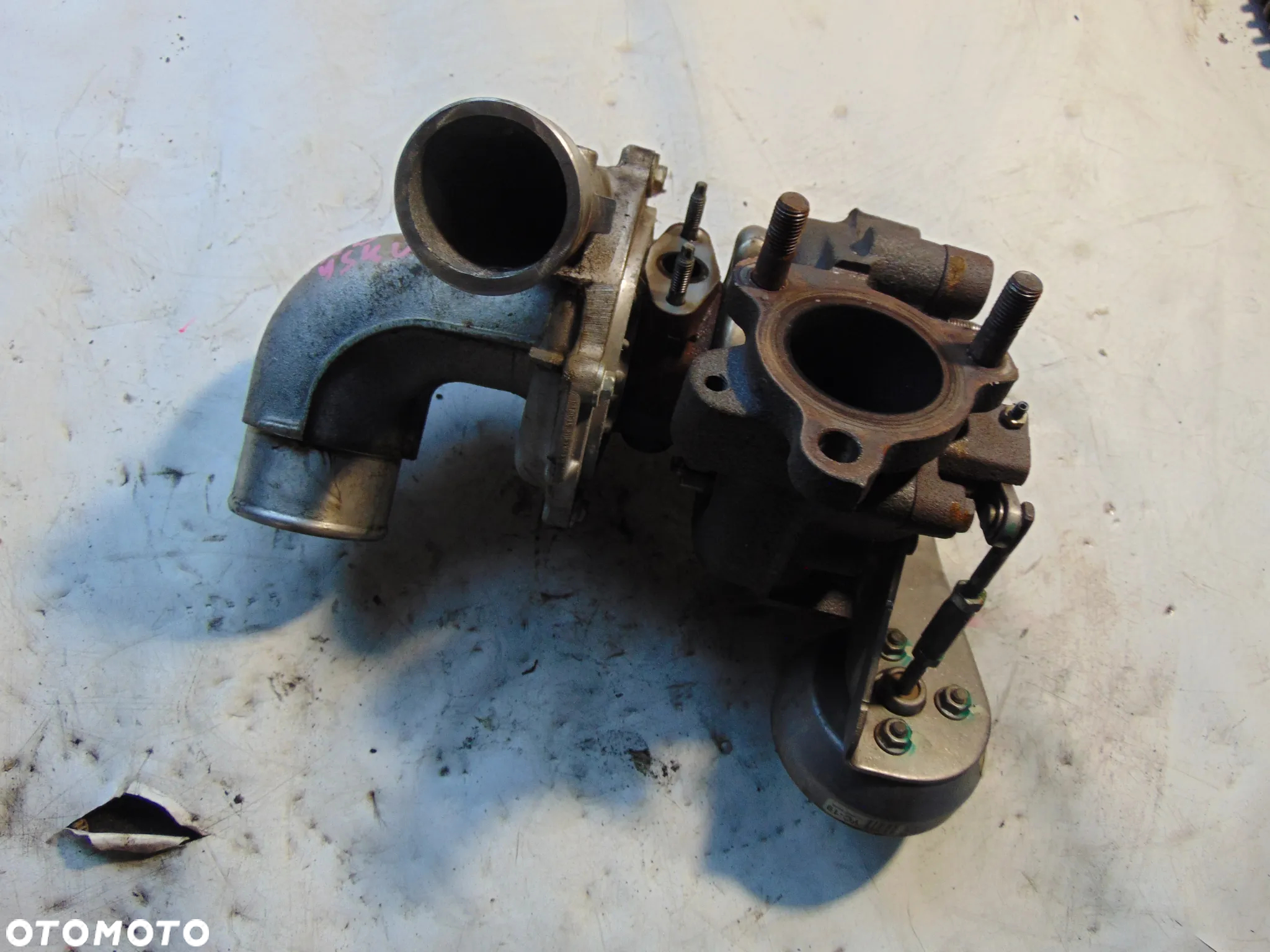 Turbosprężarka toyota avensis t27 2,0 d4d - 3