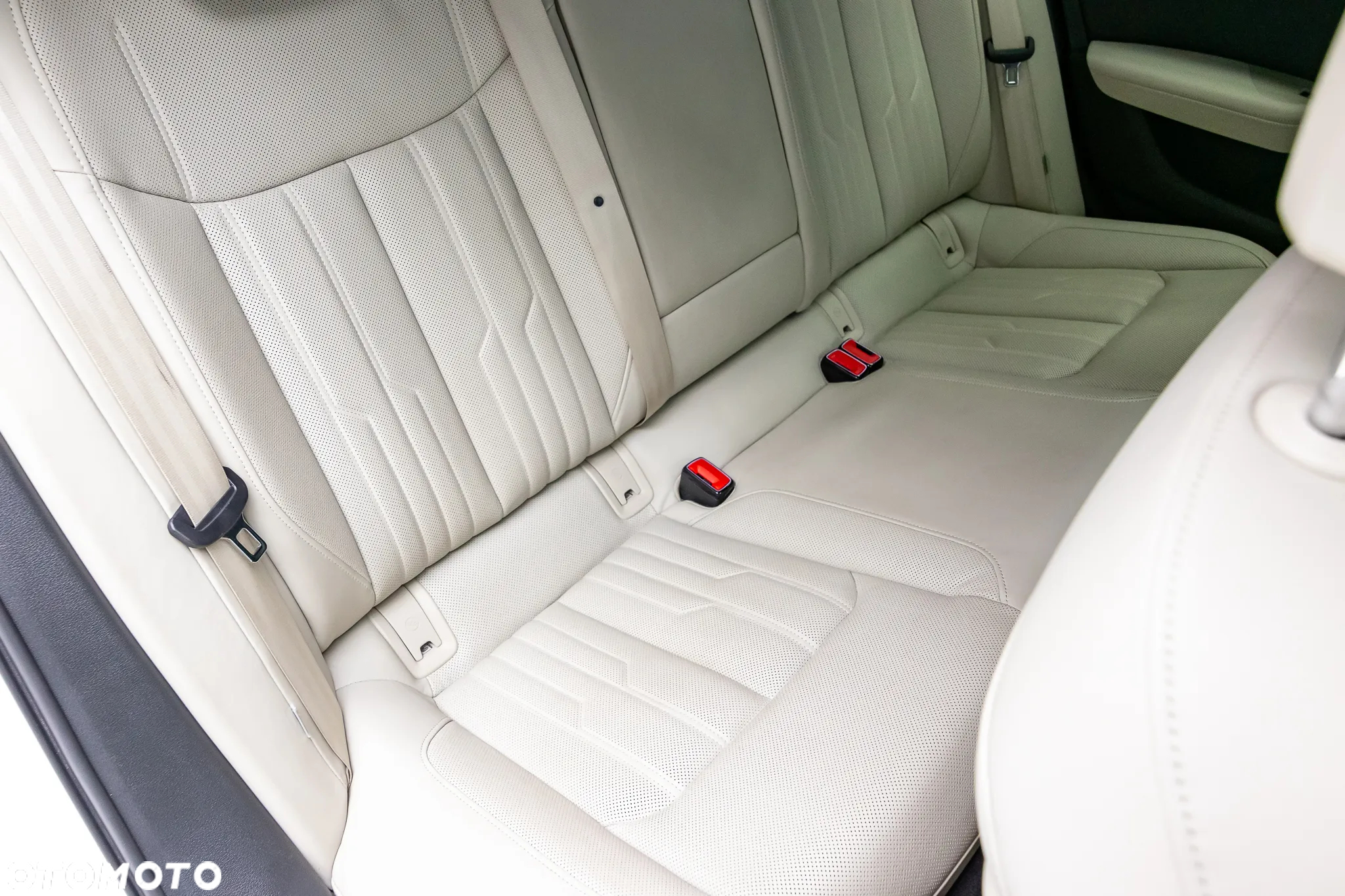 Audi A6 Allroad - 34