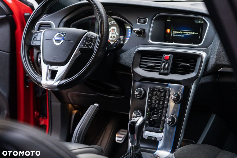 Volvo V40 D2 Drive-E R-Design Momentum - 7