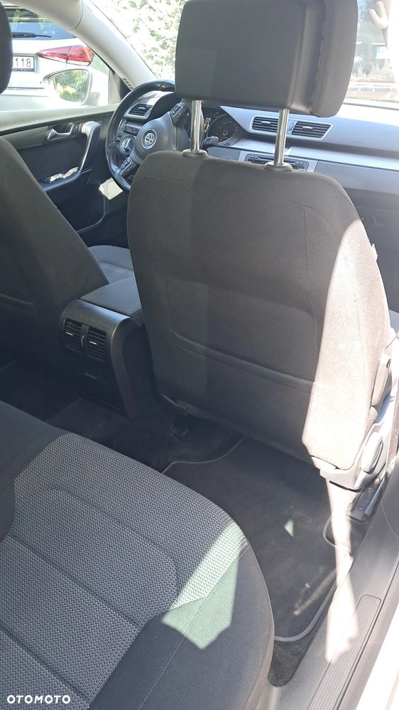 Volkswagen Passat 2.0 TDI Comfortline DSG - 17