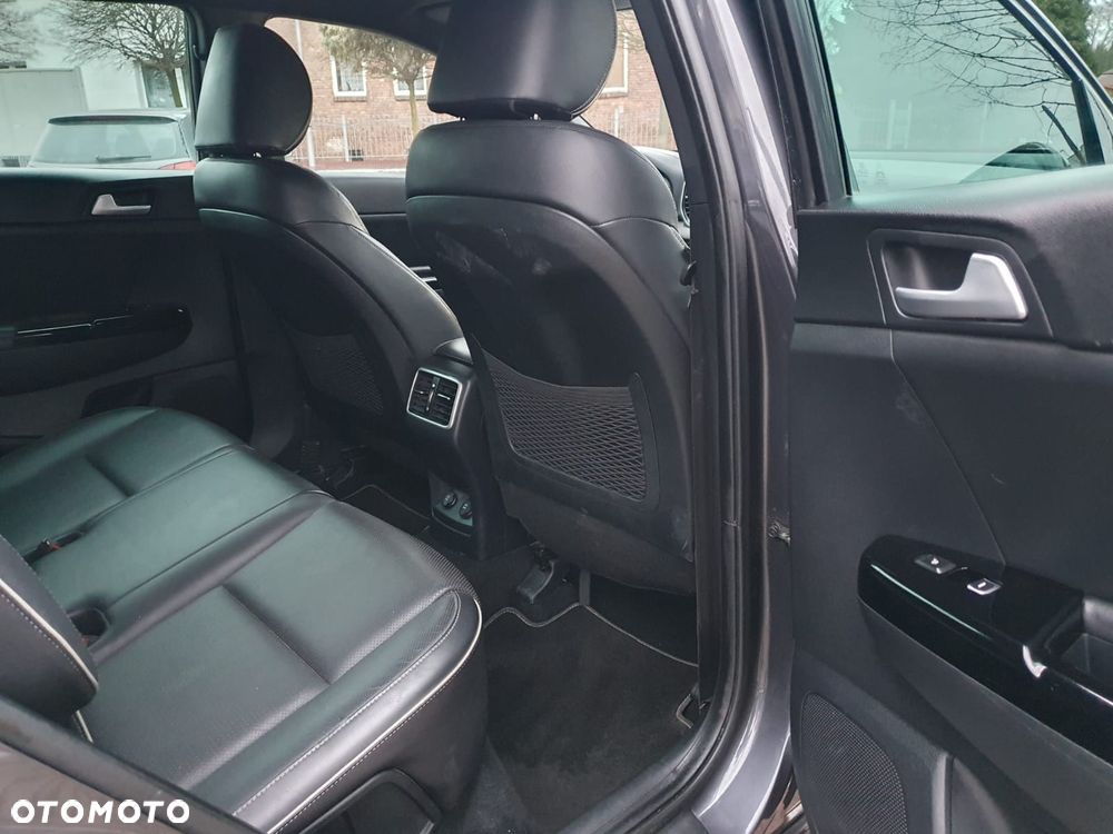 Kia Sportage 1.6 T-GDI AWD GT LINE - 16