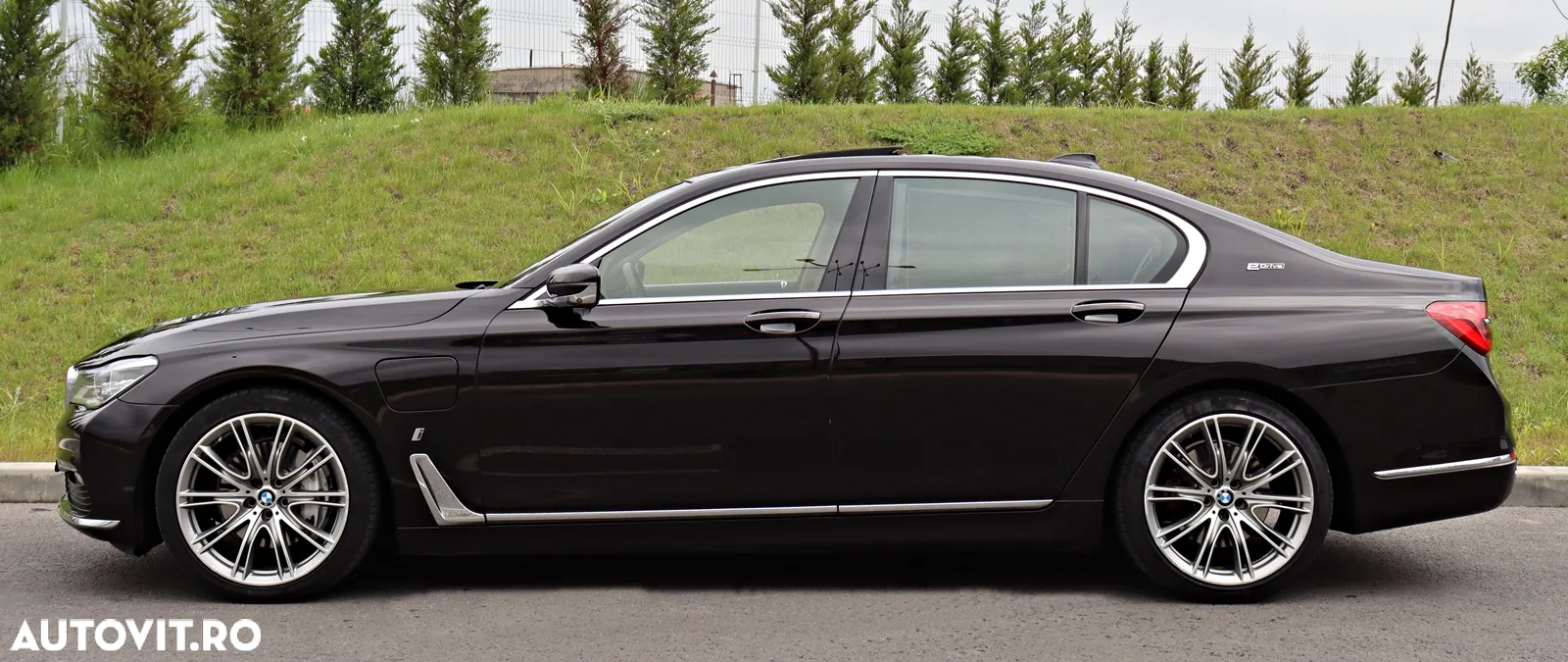 BMW Seria 7 740e iPerformance - 9