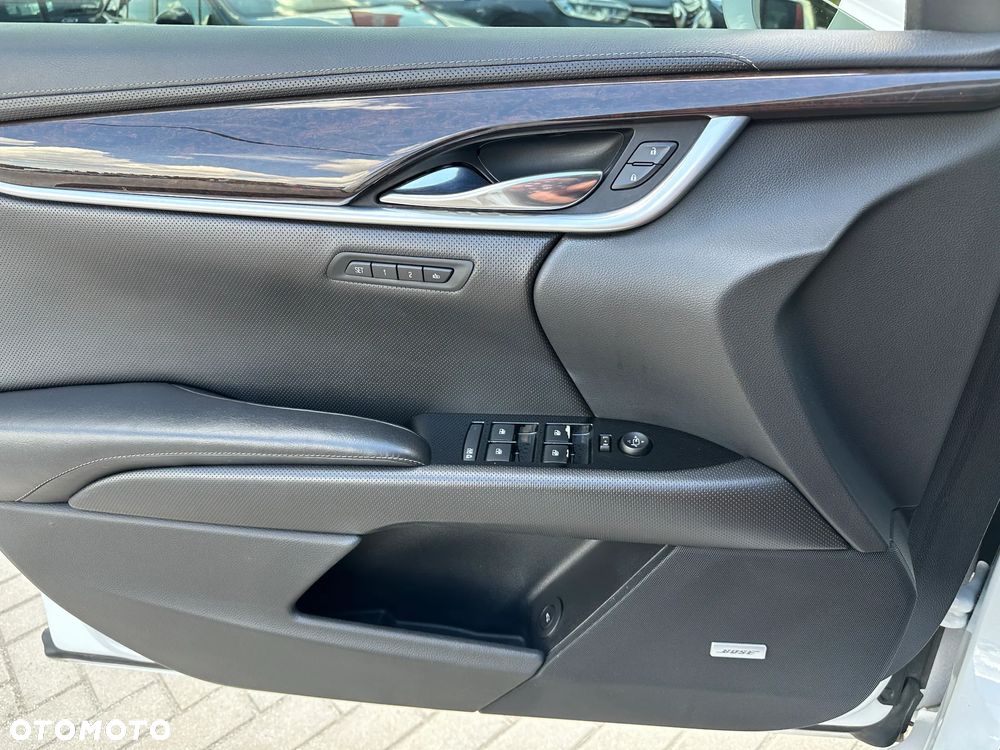 Cadillac XTS - 19
