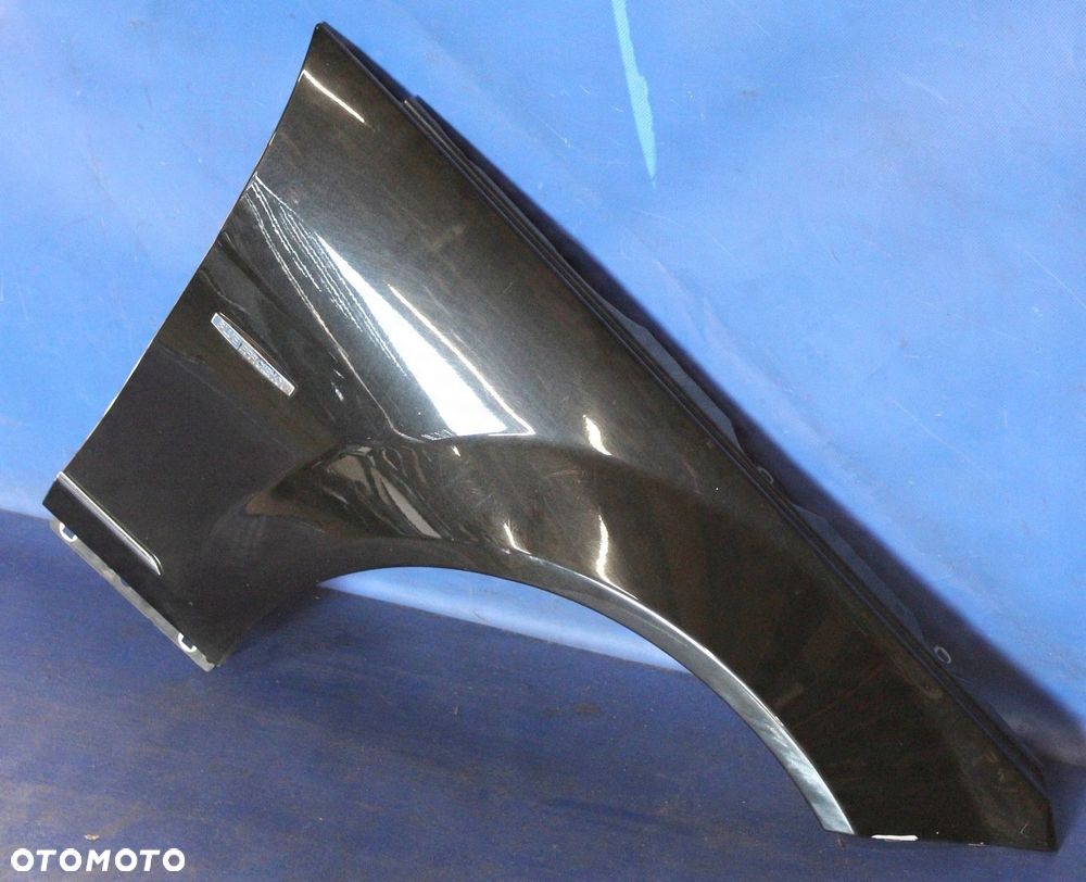 BŁOTNIK PRZÓD PRAWY MERCEDES W204 - 4