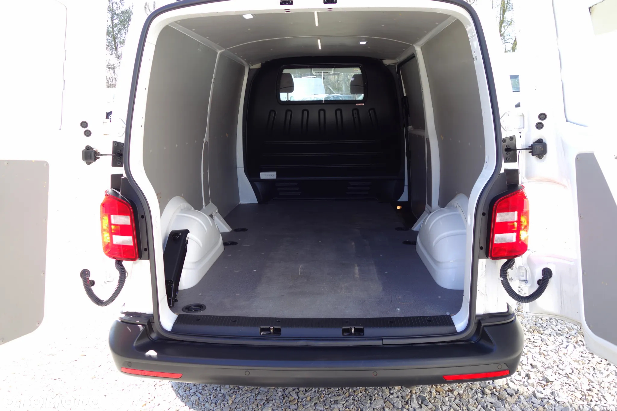 Volkswagen Transporter Long Automat 2.0 TDI 150 KM Klima Webasto - 8