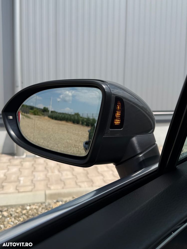 Volkswagen Passat 2.0 TDI SCR DSG Highline - 32