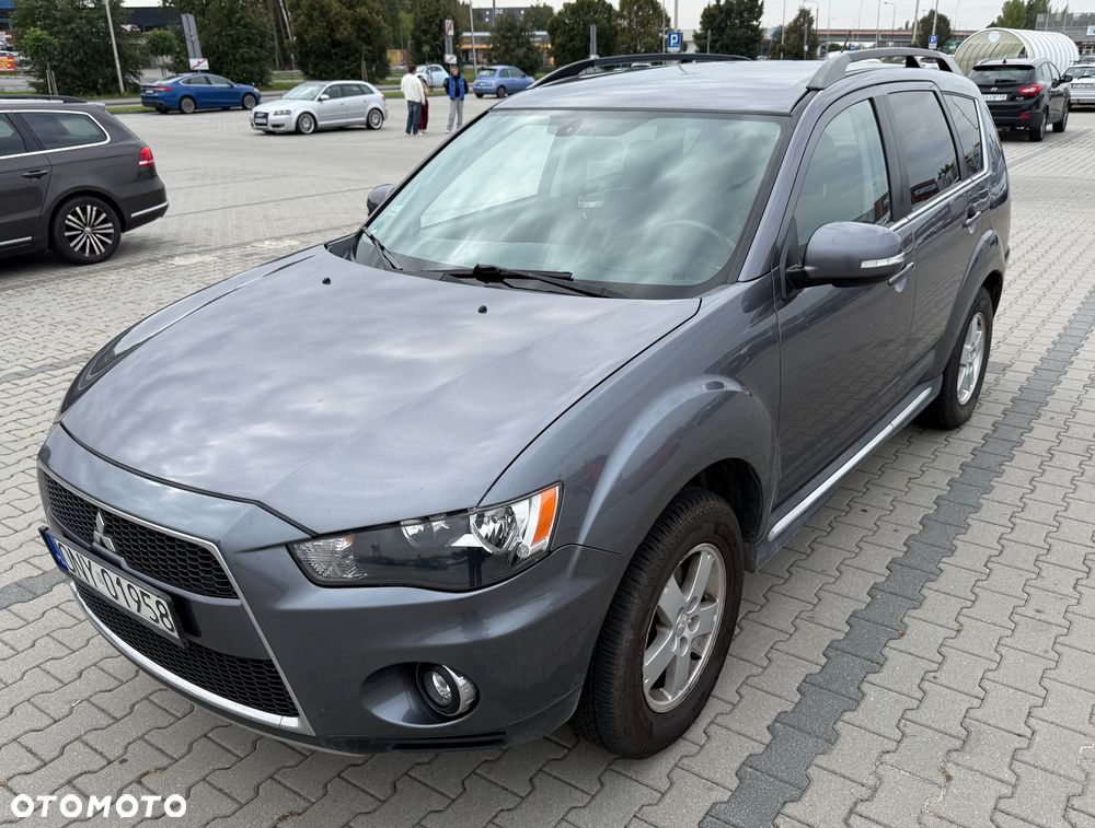 Mitsubishi Outlander - 3