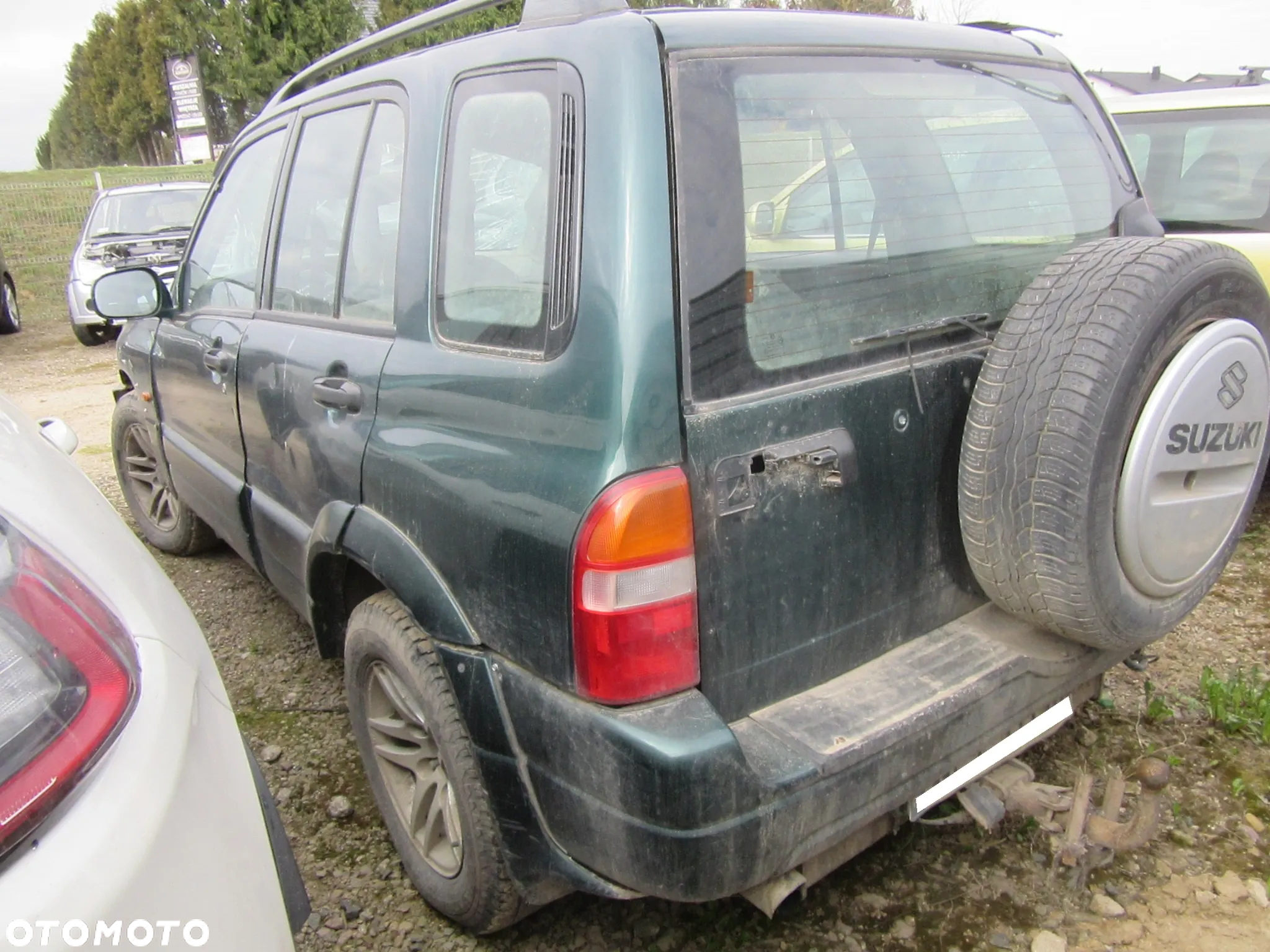 Suzuki Grand Vitara 2.0D 2002 r. na części - 2