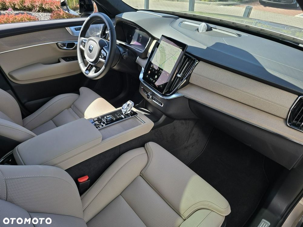 Volvo XC 90 T8 AWD Plug-In Hybrid Ultra Dark 7os - 15