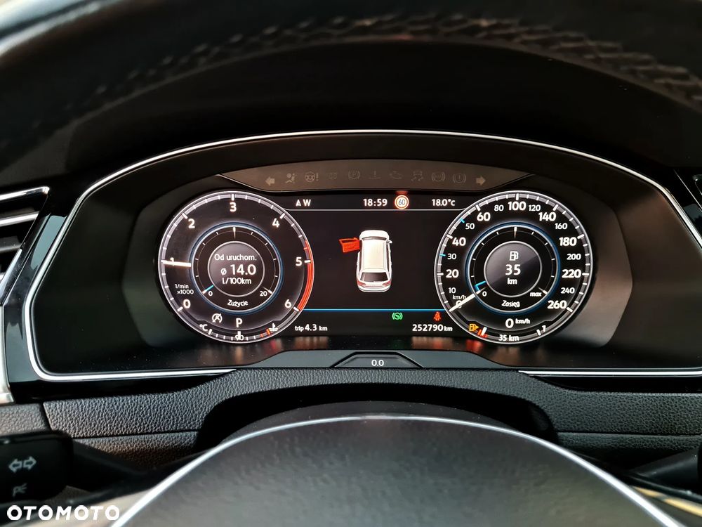 Volkswagen Passat Variant 2.0 TDI SCR DSG BlueMotion Highline - 26
