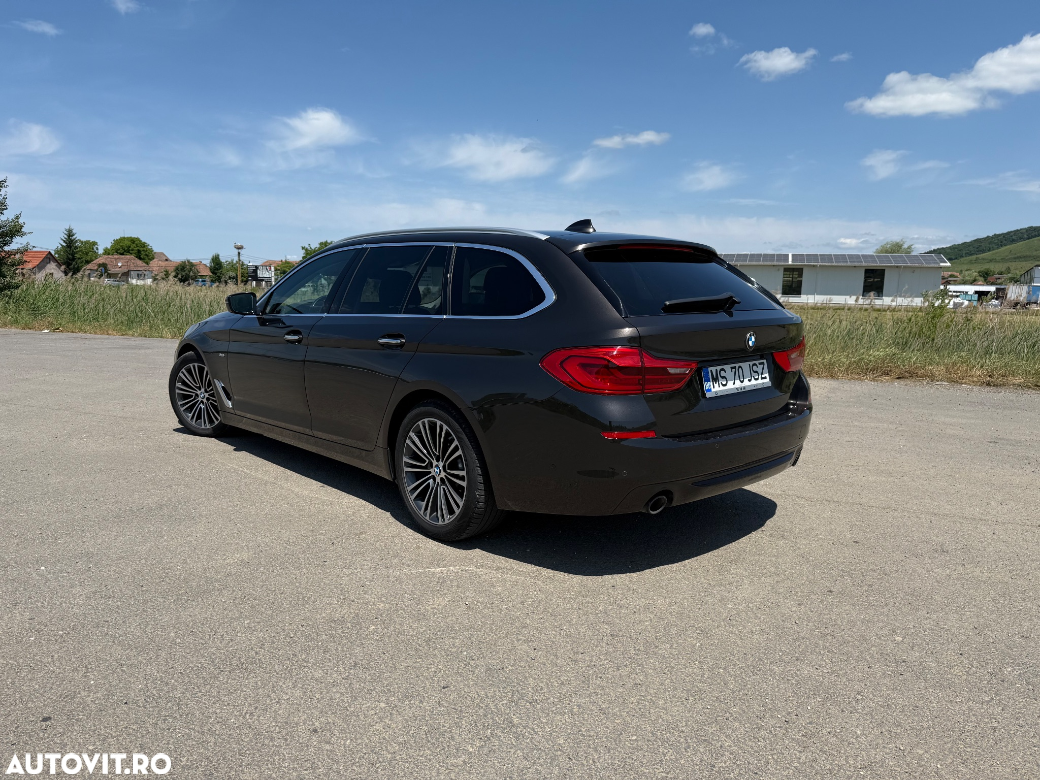 BMW Seria 5 520d Touring Aut. M Sport Edition - 4
