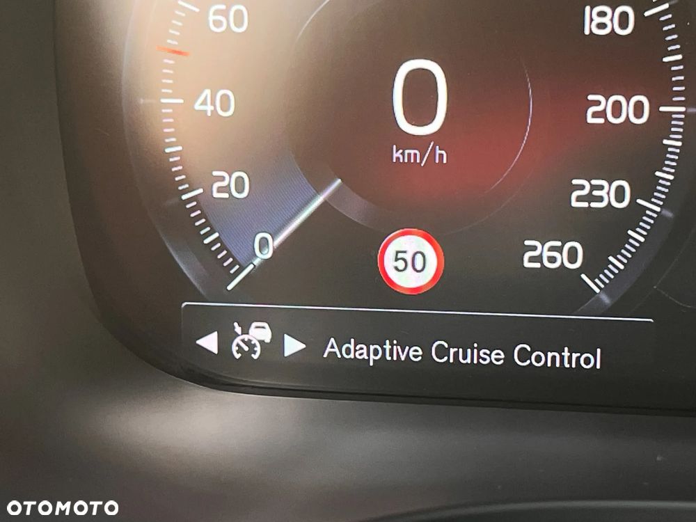 Volvo XC 60 B4 D AWD R-Design - 37