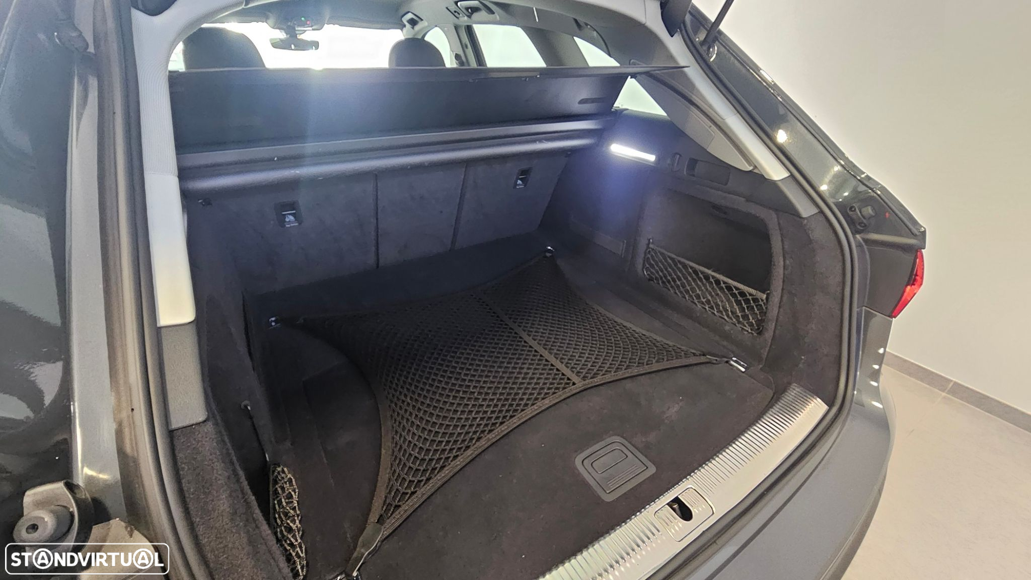 Audi A4 Avant 35 TDI S tronic - 12