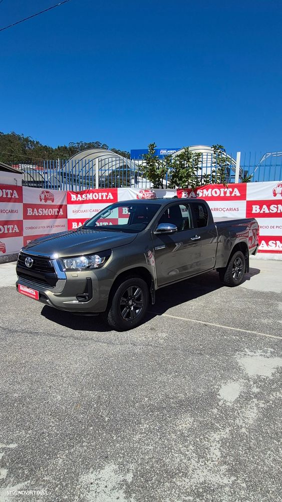 Toyota Hilux 2.4 D-4D 4WD Tracker - 2