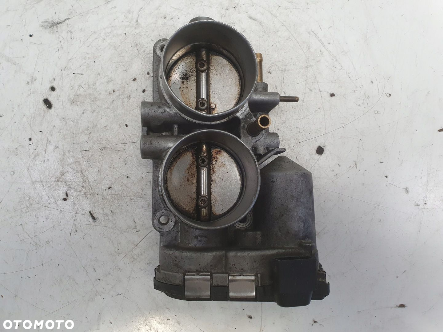 Opel Omega B 2.6 V6 PRZEPUSTNICA 0280750006 - 3
