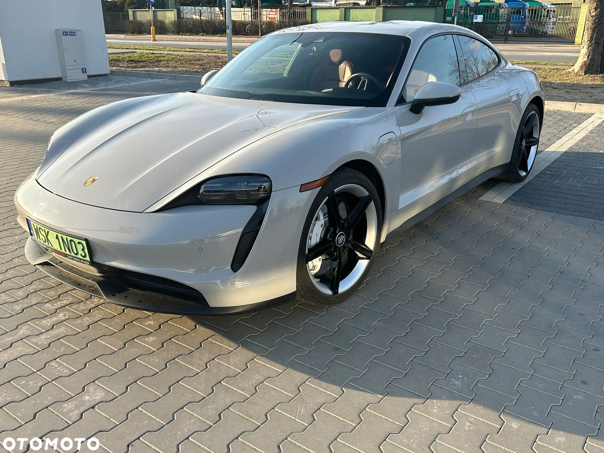 Porsche Taycan Performance Plus - 1