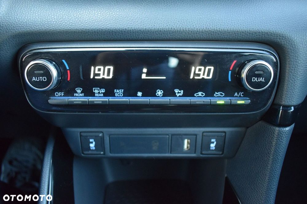 Toyota Yaris Hybrid 1.5 Selection Elegant - 20