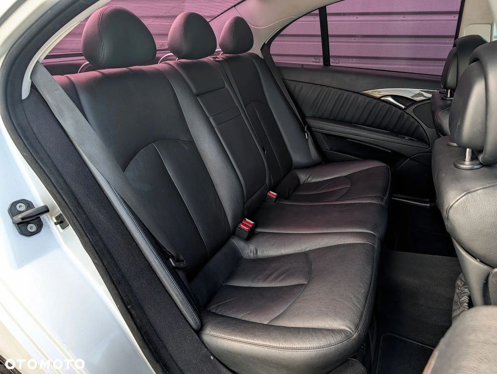 Mercedes-Benz Klasa E 300 BLUETEC Avantgarde - 14