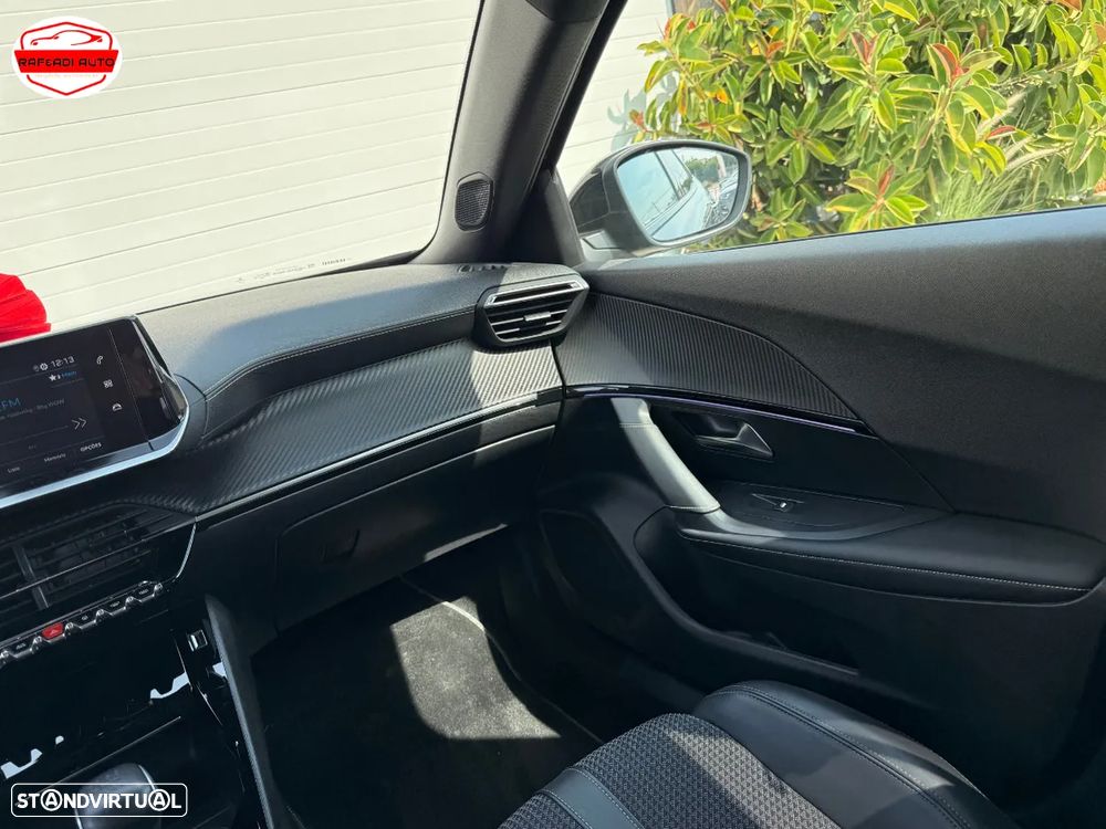 Peugeot 2008 1.2 PureTech GT Line - 17