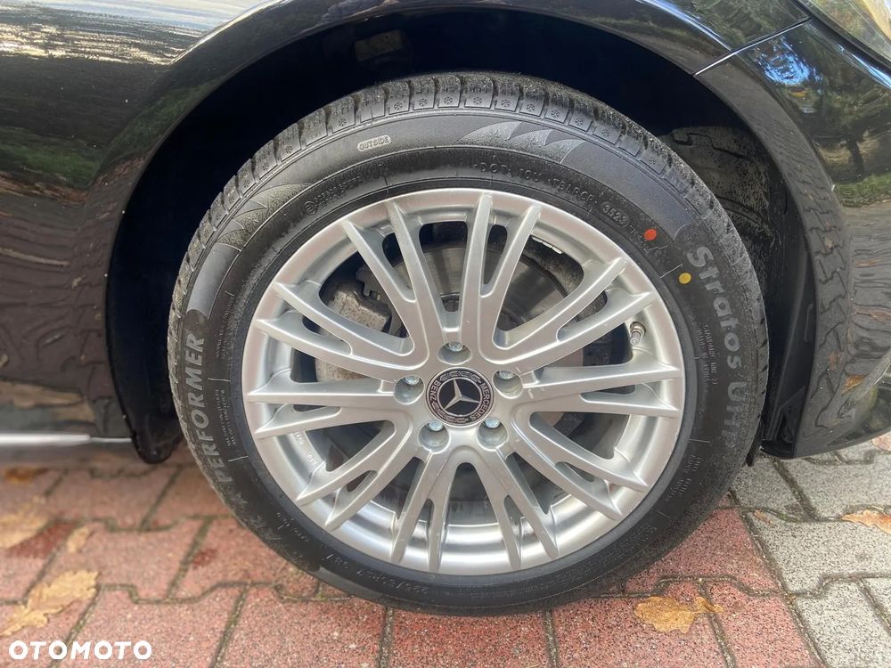 Mercedes-Benz Klasa C 180 d 9G-TRONIC - 32