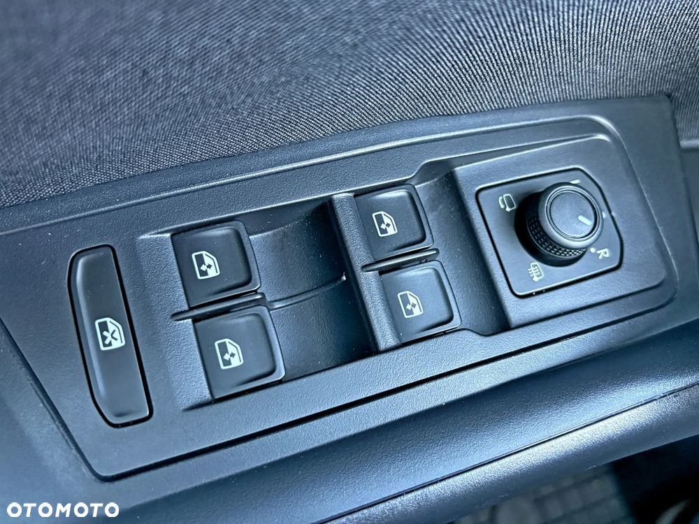 Volkswagen T-Roc 1.5 TSI Life DSG - 28