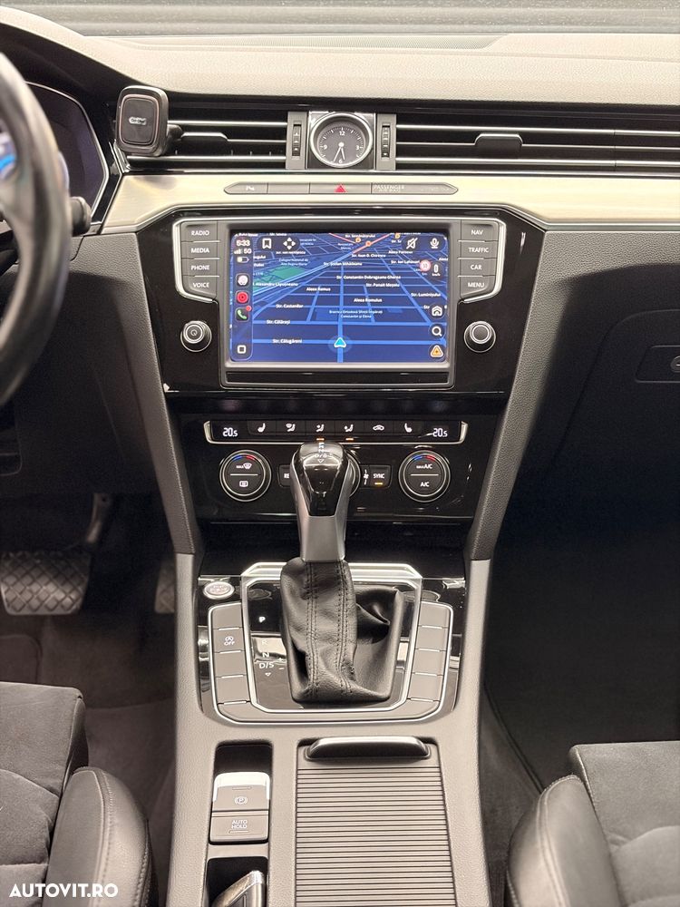 Volkswagen Passat 2.0 TDI DSG Highline - 11