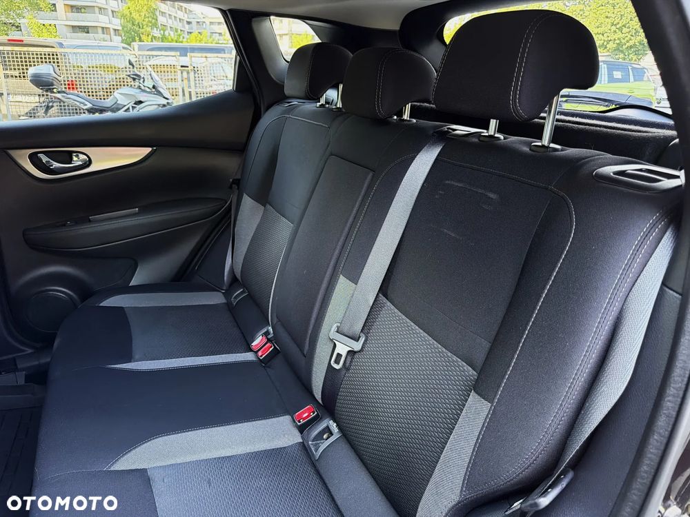 Nissan Qashqai 1.5 dCi N-Connecta - 18